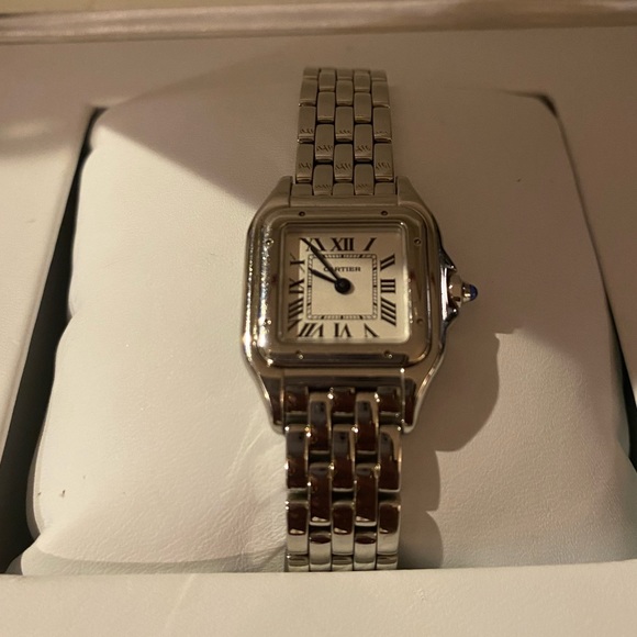 Cartier panther small watch. Like new condition includes everything! - Picture 5 of 15